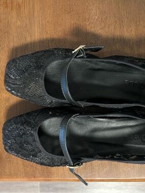 Lace Mary Jane Lace Ballet Flats in Black